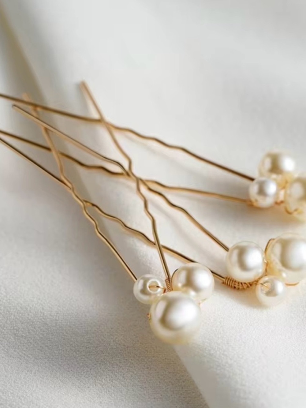 Pearl bridal Hair Pins - Elegant Ivory Hair Accessories - Picture 4 of 5